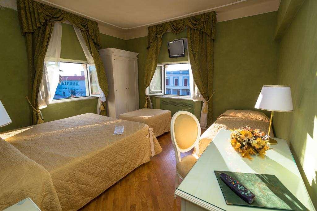 ליבורנו Hotel Gennarino חדר תמונה