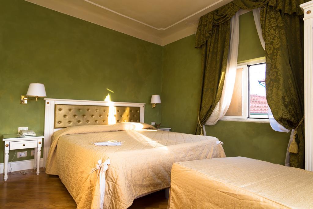 ליבורנו Hotel Gennarino חדר תמונה