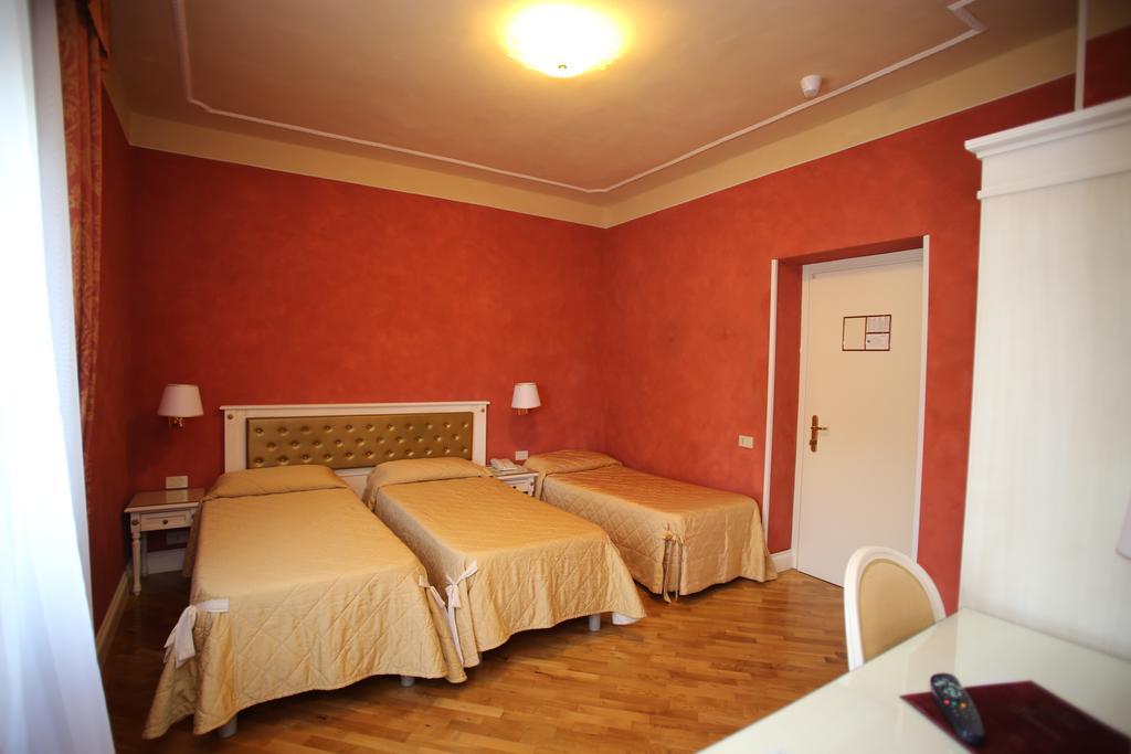 ליבורנו Hotel Gennarino חדר תמונה