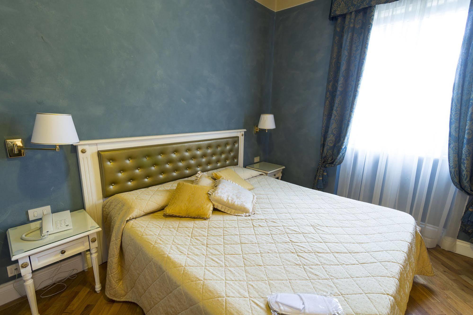 ליבורנו Hotel Gennarino מראה חיצוני תמונה
