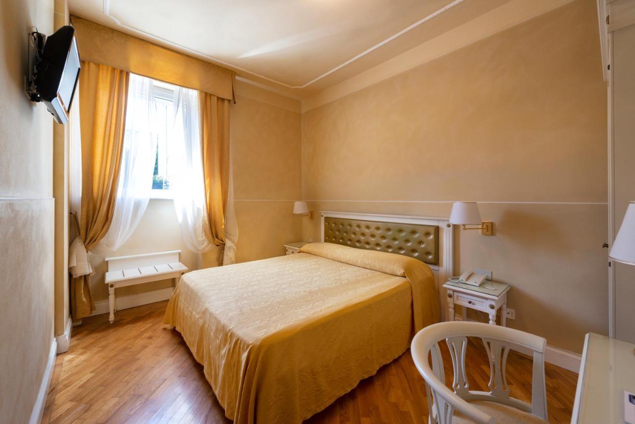 ליבורנו Hotel Gennarino מראה חיצוני תמונה